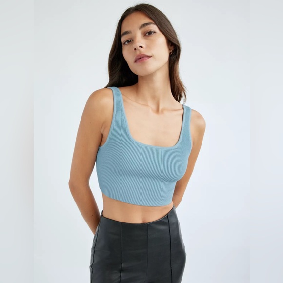NWT Aritzia Sculpt Knit Squareneck Cropped Tank - Picture 1 of 6